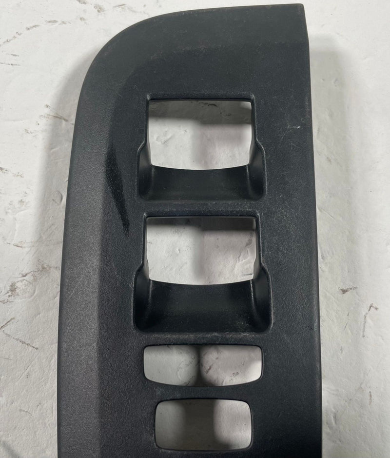 Load image into Gallery viewer, 23-26 HONDA HR-V FRONT LEFT DOOR WINDOW CONTROL SWITCH BEZEL TRIM 2.0L # 112656
