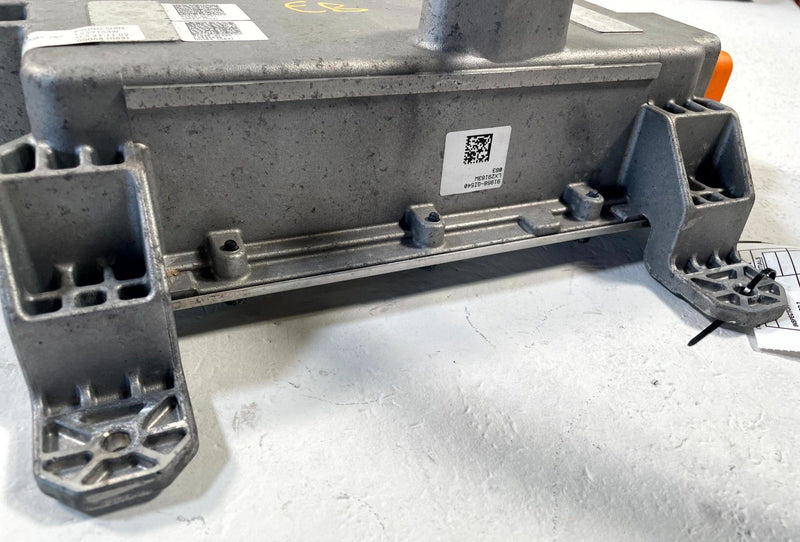 Load image into Gallery viewer, 2022 - 2025 HYUNDAI IONIQ 5 RWD HIGH VOLTAGE JUNCTION BOX CONTROL UNIT # 114057
