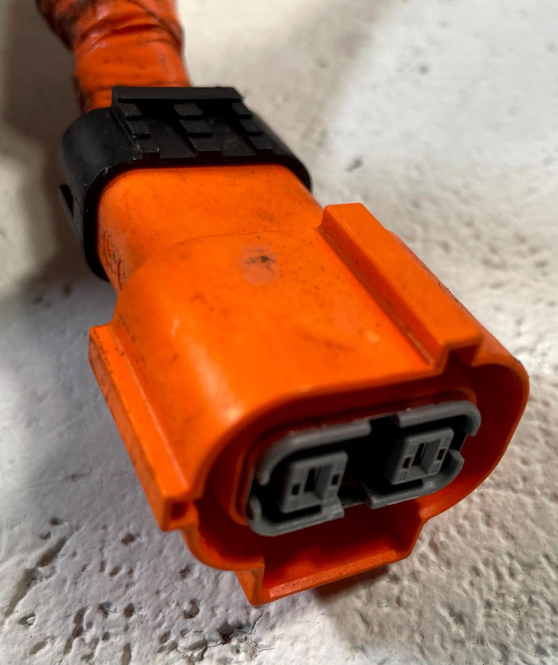 Load image into Gallery viewer, 2022 - 2025 HYUNDAI IONIQ 5 RWD HIGH VOLTAGE JUNCTION BOX CONTROL UNIT # 114057
