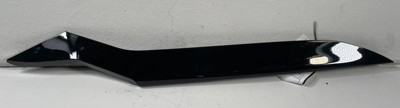 Load image into Gallery viewer, 2022-2025 KIA EV6 GT LINE REAR RIGHTSIDE D PILLAR QUARTER PANEL MOLDING #109933
