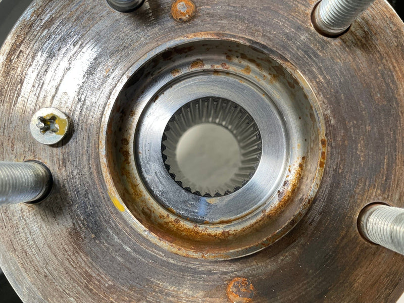 Load image into Gallery viewer, 2025 - 2026 ACURA ADX FRONT RIGHT PASSENGER SIDE SPINDLE KNUCKLE HUB # 114012
