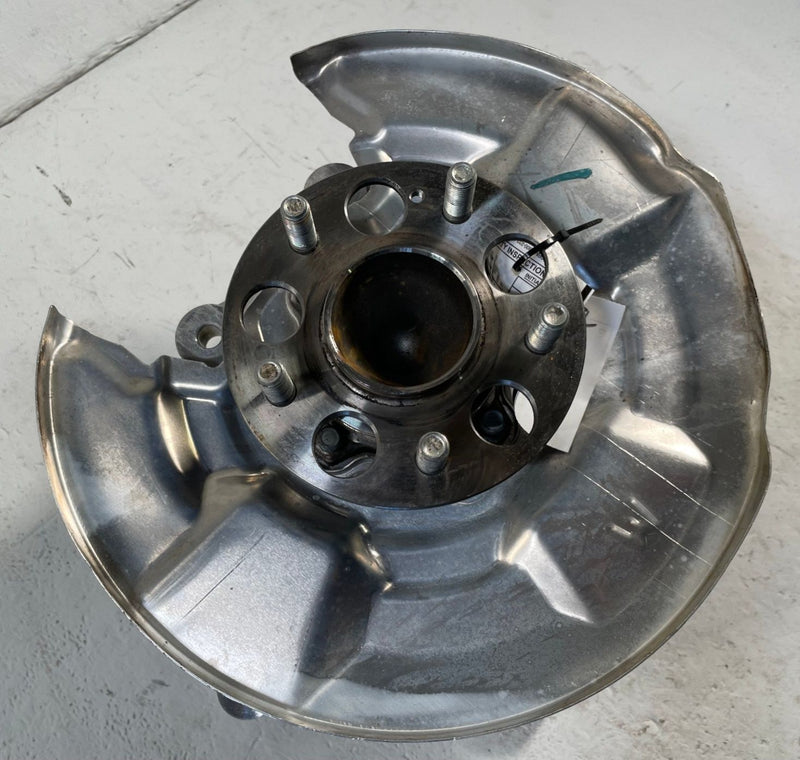 Load image into Gallery viewer, 2025-2026 ACURA ADX REAR LEFT DRIVER SIDE SPINDLE KNUCKLE HUB ASSEMBLY # 113980
