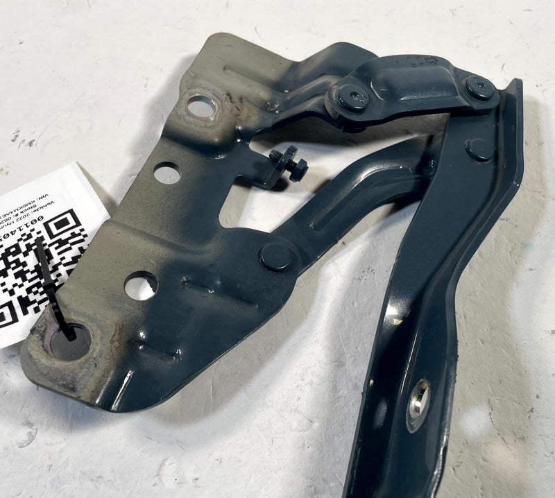 Load image into Gallery viewer, 2022 - 2024 HYUNDAI IONIQ 5 FRONT LEFT &amp; RIGHT SIDE HOOD HINGES PAIR # 114058
