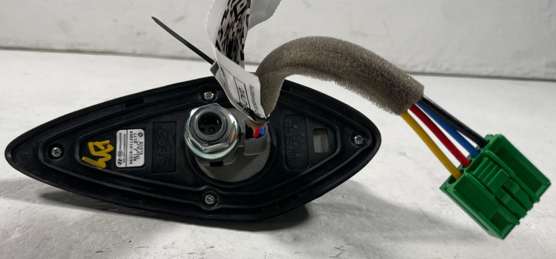 Load image into Gallery viewer, 2022-24 HYUNDAI IONIQ 5 TOP ROOF SATELLITE SHARK FIN RADIO ANTENNA BLACK #108562
