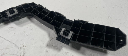 2023-2026 HONDA HR-V REAR RIGHT SIDE BUMPER RETAINER MOUNT BRACKET 2.0L