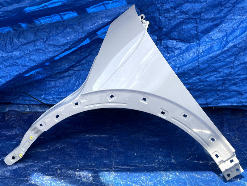 Load image into Gallery viewer, HYUNDAI IONIQ 5 FRONT LEFT DRIVER SIDE FENDER ASSEMBLY GRAY (C5G) 2025 # 109153
