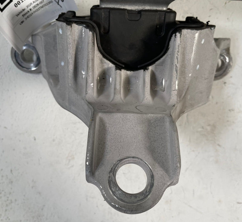 Load image into Gallery viewer, 25-26 ACURA ADX LEFT SIDE AUTOMATIC TRANSMISSION MOUNT SUPPORT BRACKET # 113978
