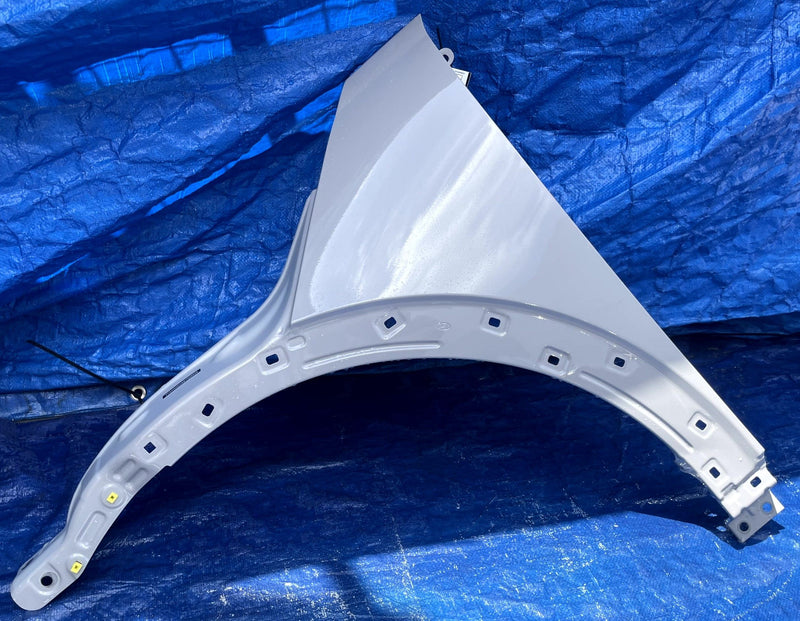 Load image into Gallery viewer, HYUNDAI IONIQ 5 FRONT LEFT DRIVER SIDE FENDER ASSEMBLY GRAY (C5G) 2025 # 109153

