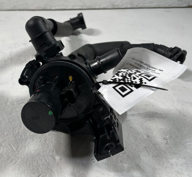 Load image into Gallery viewer, 22-24 HYUNDAI IONIQ 5 ENGINE AUXILIARY COOLANT WATER PUMP VALVE HOSE # 108551
