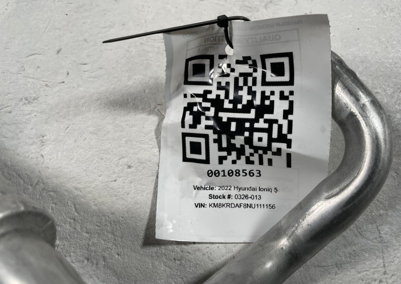 Load image into Gallery viewer, 2022-2025 HYUNDAI IONIQ 5 AC AIR CONDITIONING SUCTION PIPE LINE TUBE # 108563
