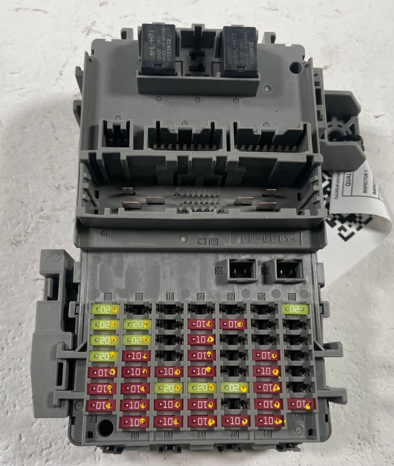 Load image into Gallery viewer, 2023 - 2025 HONDA HR-V LX UNDER DASH FUSE RELAY CABIN JUNCTION BOX 2.0L # 112652
