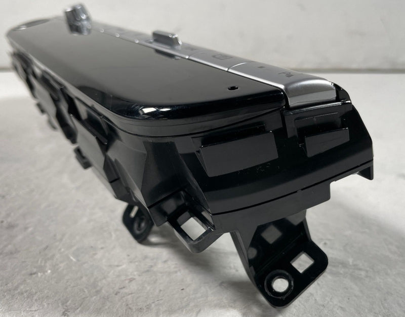 Load image into Gallery viewer, 2022 - 2024 HYUNDAI IONIQ 5 FRONT DASH A/C HEATER CONTROL SWITCH UNIT # 108555
