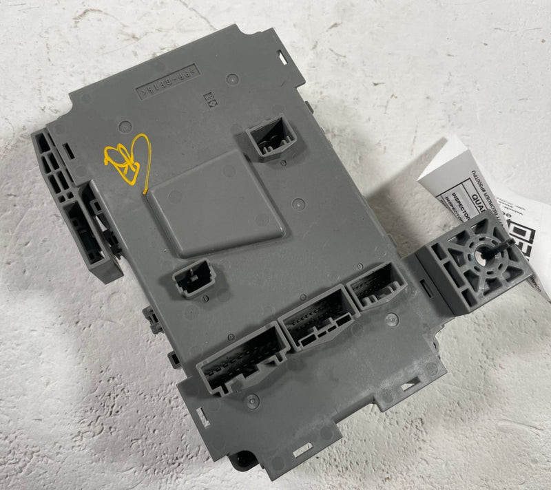 Load image into Gallery viewer, 2023 - 2025 HONDA HR-V LX UNDER DASH FUSE RELAY CABIN JUNCTION BOX 2.0L # 112652
