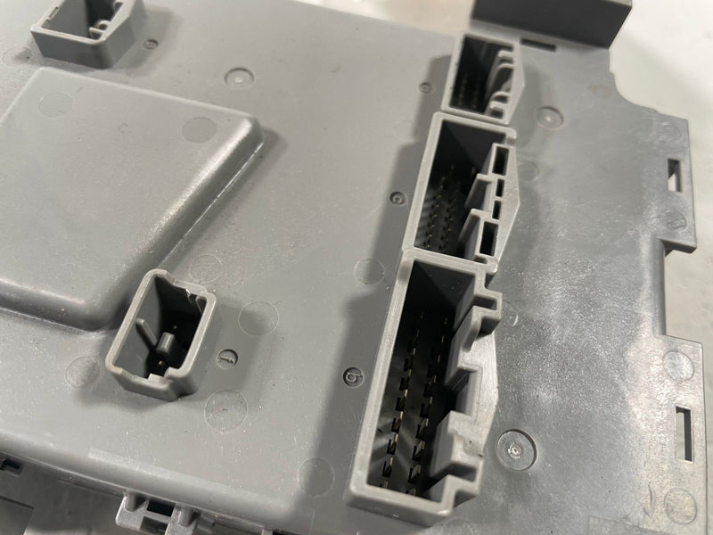 Load image into Gallery viewer, 2023 - 2025 HONDA HR-V LX UNDER DASH FUSE RELAY CABIN JUNCTION BOX 2.0L # 112652
