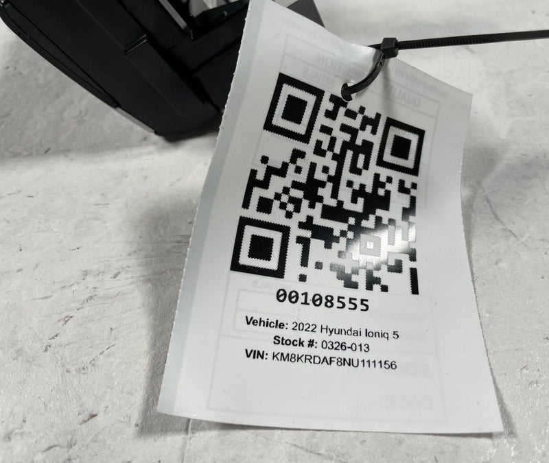 Load image into Gallery viewer, 2022 - 2024 HYUNDAI IONIQ 5 FRONT DASH A/C HEATER CONTROL SWITCH UNIT # 108555
