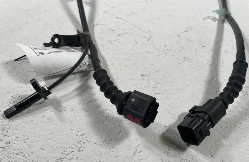 Load image into Gallery viewer, 23 - 26 HONDA HR-V REAR RIGHT PASSENGER SIDE ABS WHEEL SPEED SENSOR 2.0L #112665
