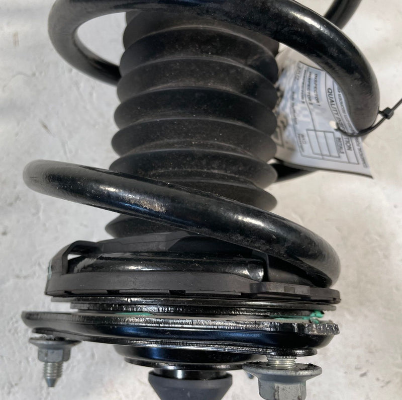 Load image into Gallery viewer, 2025 - 2026 ACURA ADX FRONT RIGHT SHOCK STRUT ABSORBER W/ COIL SPRING # 114033
