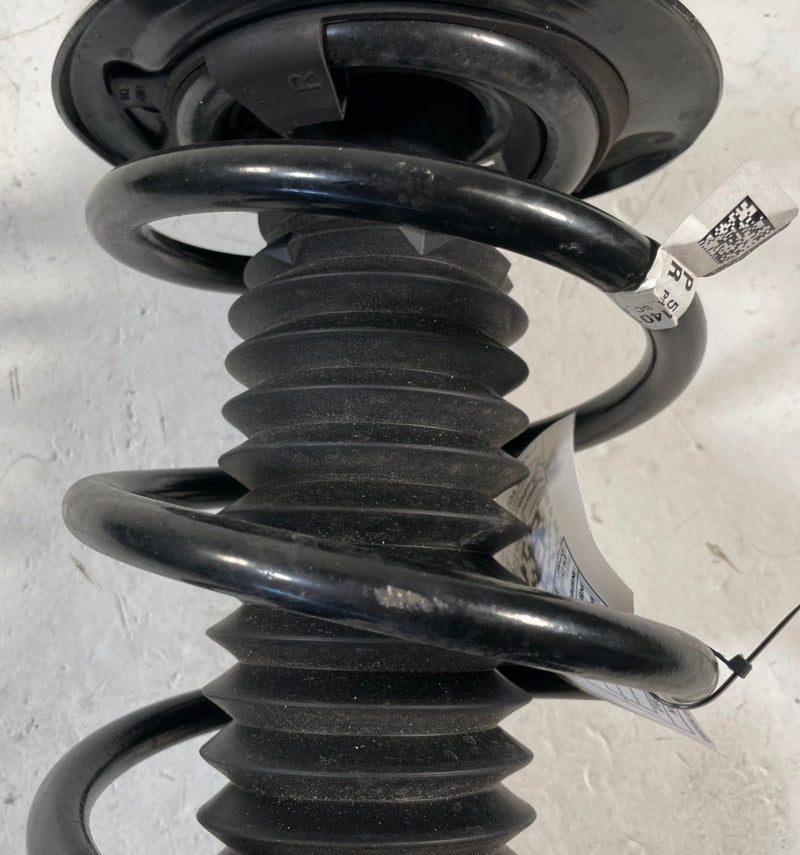 Load image into Gallery viewer, 2025 - 2026 ACURA ADX FRONT RIGHT SHOCK STRUT ABSORBER W/ COIL SPRING # 114033
