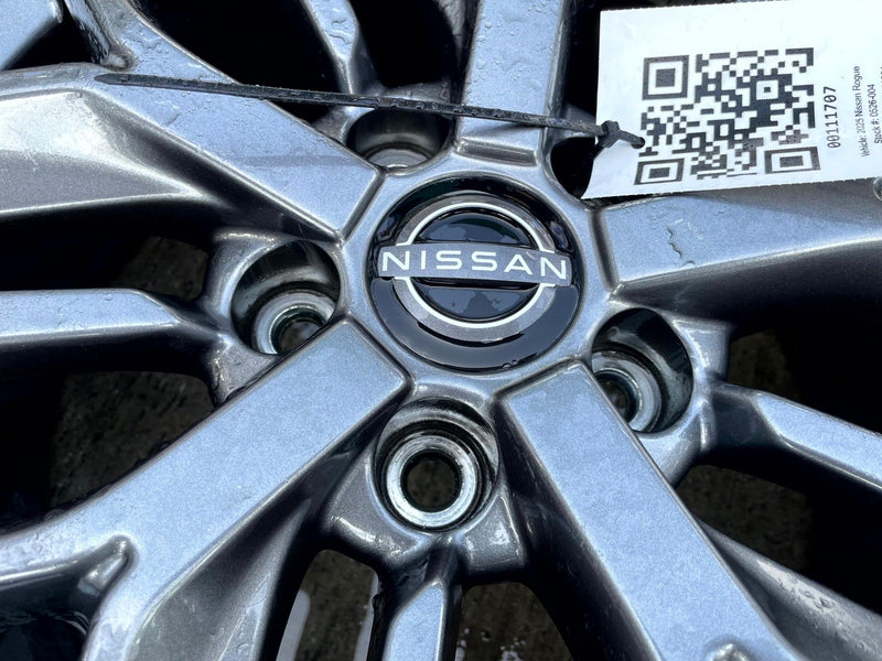 Load image into Gallery viewer, NISSAN ROGUE S 17x7-1/2 15 SPOKE SILVER ALLOY WHEEL RIM W/TIRE 2021-2025 #111707
