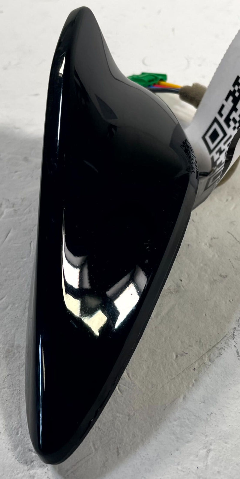 Load image into Gallery viewer, 2022-24 HYUNDAI IONIQ 5 TOP ROOF SATELLITE SHARK FIN RADIO ANTENNA BLACK #114051
