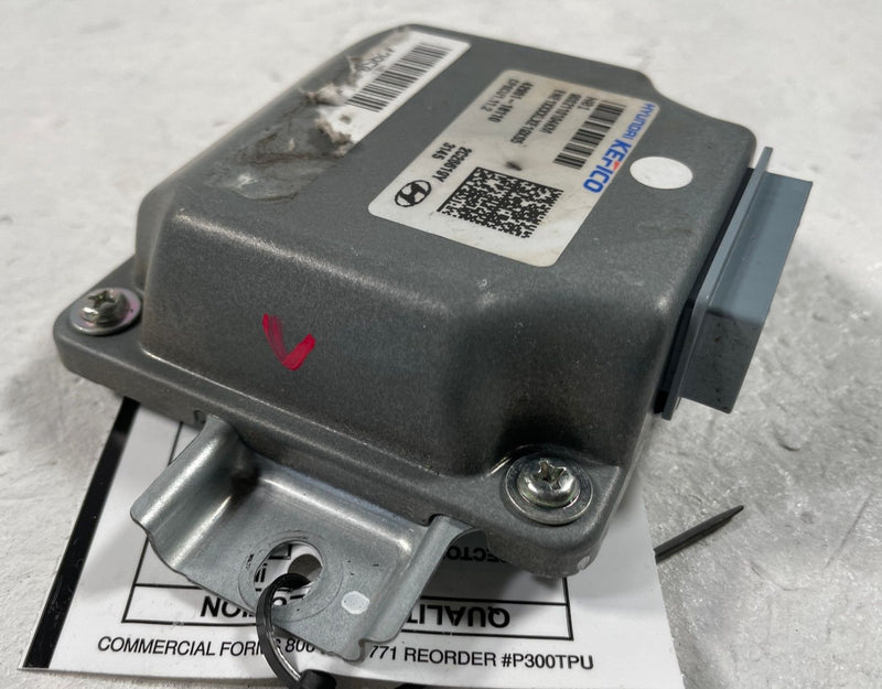 Load image into Gallery viewer, 22-24 HYUNDAI IONIQ 5 SHIFT BY WIRE SBW CONTROL MODULE UNIT 42951-18110 # 108572
