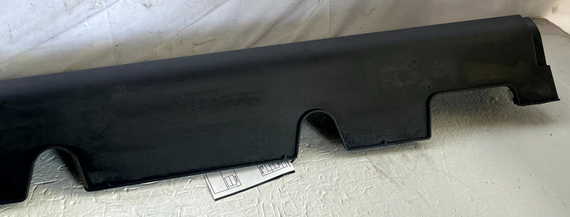 Load image into Gallery viewer, 2025-2026 HYUNDAI IONIQ 5 RIGHT SIDE SKIRT ROCKER PANEL MOLDING BLACK # 109149
