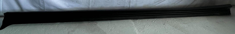 Load image into Gallery viewer, 2025-2026 HYUNDAI IONIQ 5 RIGHT SIDE SKIRT ROCKER PANEL MOLDING BLACK # 109149
