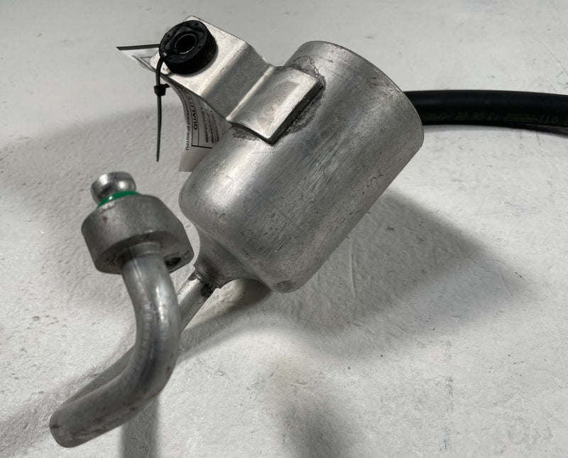 Load image into Gallery viewer, 2022-2024 HYUNDAI IONIQ 5 AC AIR CONDITIONING DISCHARGE HOSE PIPE TUBE # 108559
