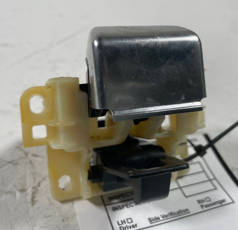 Load image into Gallery viewer, 23-26 HONDA HR-V FRONT CENTER CONSOLE ARMREST LID COVER LATCH LOCK 2.0L #112650
