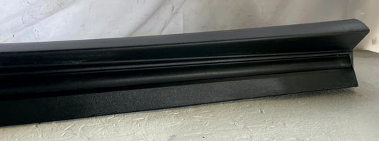 2025-2026 HYUNDAI IONIQ 5 RIGHT SIDE SKIRT ROCKER PANEL MOLDING BLACK