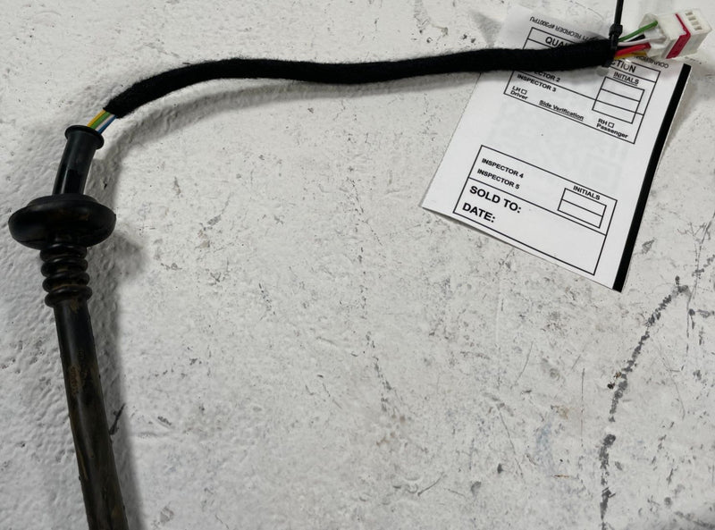 Load image into Gallery viewer, 22-25 KIA EV6 REAR LEFT &amp; RIGHT LIFTGATE TRUNK LID POWER LIFT CYLINDER # 109937
