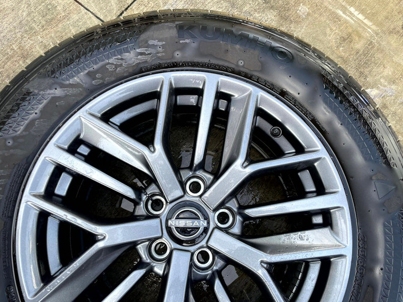 Load image into Gallery viewer, NISSAN ROGUE S 17x7-1/2 15 SPOKE SILVER ALLOY WHEEL RIM W/TIRE 2021-2025 #111705
