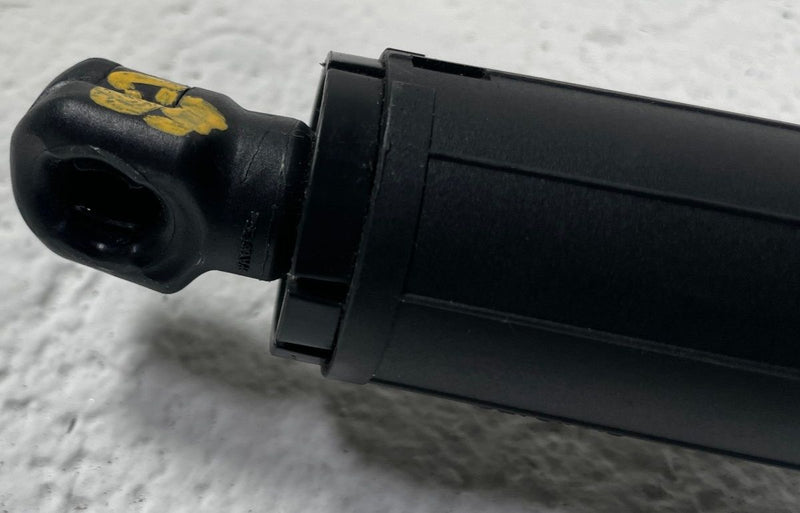 Load image into Gallery viewer, 22-25 KIA EV6 REAR LEFT &amp; RIGHT LIFTGATE TRUNK LID POWER LIFT CYLINDER # 109937
