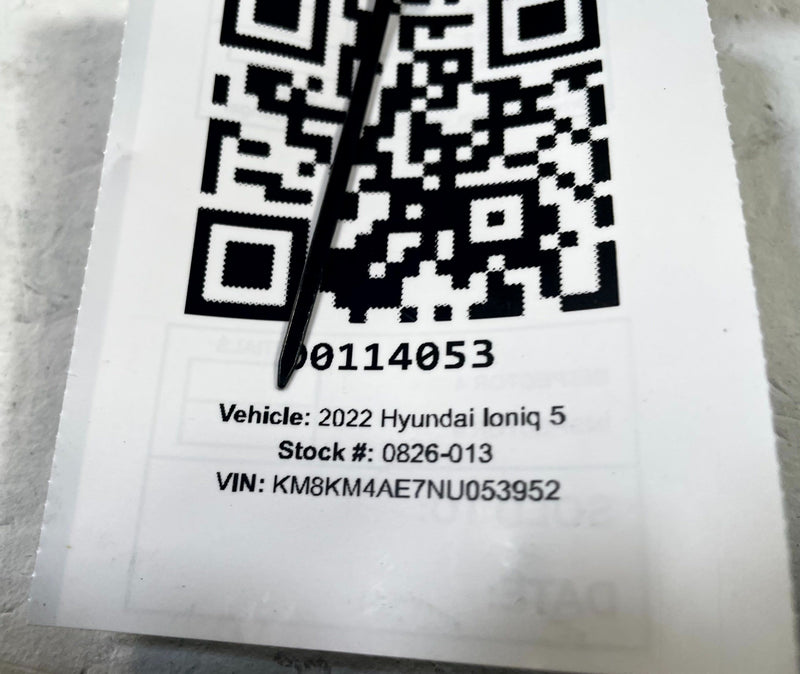 Load image into Gallery viewer, 2022-2024 HYUNDAI IONIQ 5 INSTRUMENT LIGHT DIMMER PARKING BRAKE SWITCH # 114053
