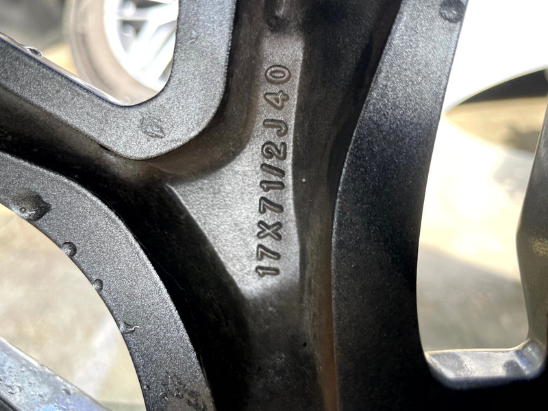 Load image into Gallery viewer, NISSAN ROGUE S 17x7-1/2 15 SPOKE SILVER ALLOY WHEEL RIM W/TIRE 2021-2025 #111705
