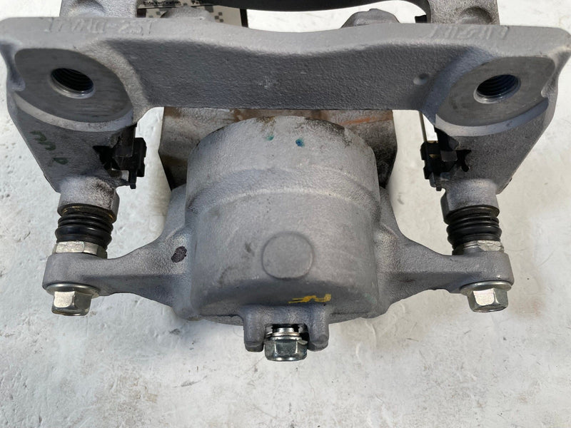 Load image into Gallery viewer, 2025 - 2026 ACURA ADX FRONT RIGHT PASSENGER SIDE DISC BRAKE CALIPER # 114035
