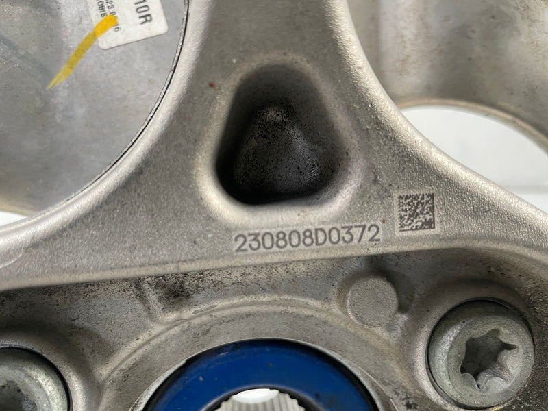 Load image into Gallery viewer, 22-25 KIA EV6 FRONT RIGHT PASSENGER SIDE SPINDLE KNUCKLE W/ BEARING HUB # 109913
