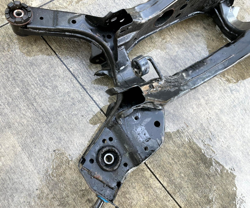 Load image into Gallery viewer, 2021-2025 NISSAN ROGUE AWD REAR SUSPENSION SUBFRAME CROSSMEMBER CRADLE # 111714
