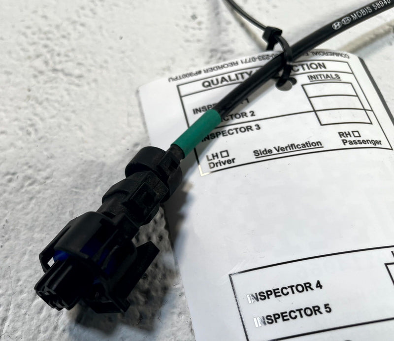 Load image into Gallery viewer, 2022 - 2025 HYUNDAI IONIQ 5 FRONT RIGHT SIDE ABS WHEEL SPEED SENSOR # 114066
