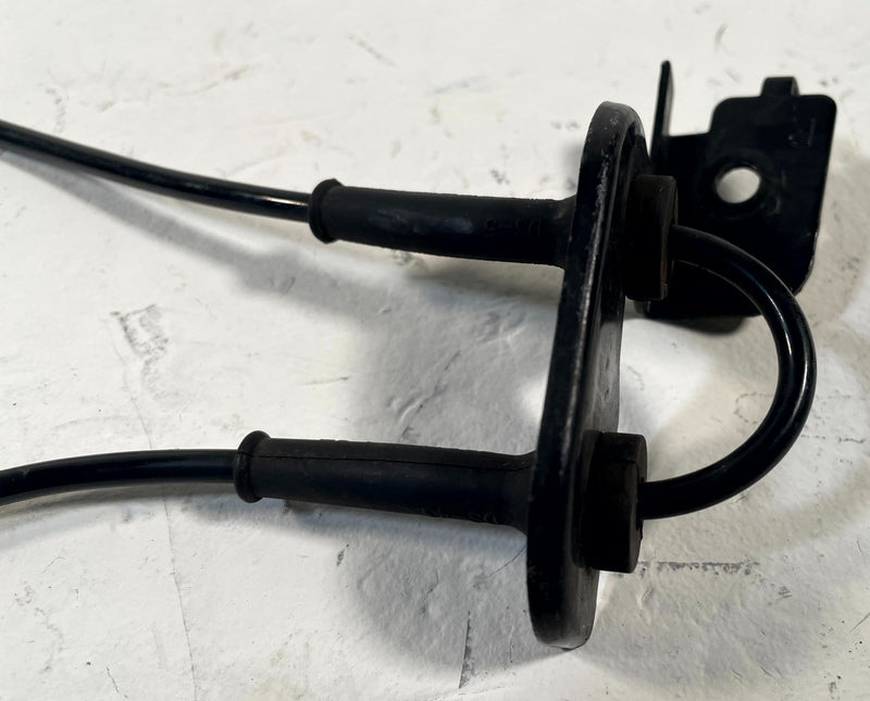 Load image into Gallery viewer, 2022 - 2025 HYUNDAI IONIQ 5 FRONT RIGHT SIDE ABS WHEEL SPEED SENSOR # 114066

