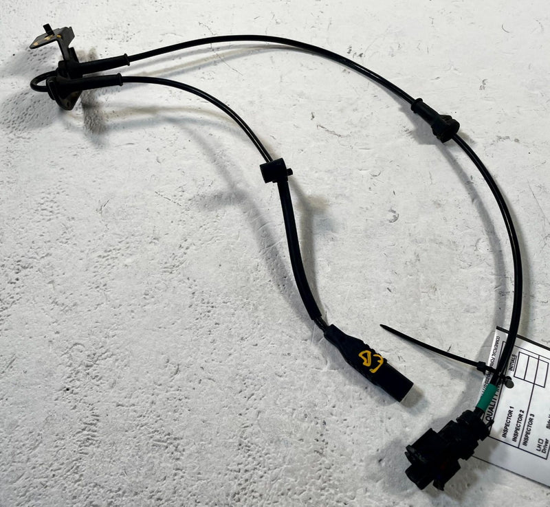 Load image into Gallery viewer, 2022 - 2025 HYUNDAI IONIQ 5 FRONT RIGHT SIDE ABS WHEEL SPEED SENSOR # 114066
