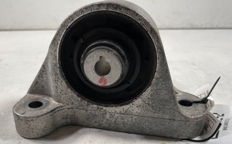 Load image into Gallery viewer, 2022-2025 HYUNDAI IONIQ 5 6 FRONT RIGHT DRIVE UNIT MOUNT BRACKET SUPPORT #108552
