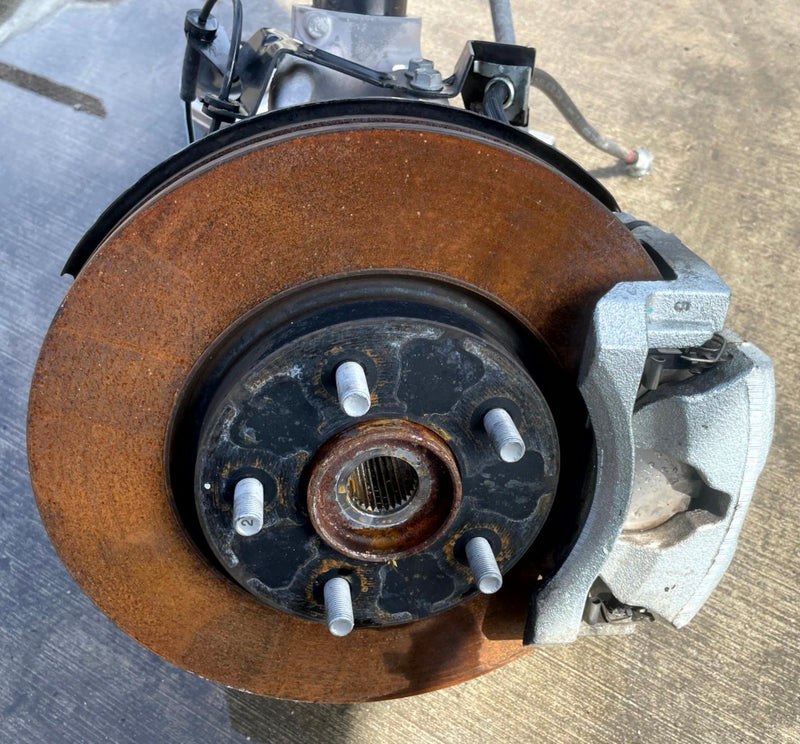 Load image into Gallery viewer, 2024 - 2025 NISSAN ROGUE AWD FRONT RIGHT SIDE SUSPENSION KNEE ASSEMBLY # 111712
