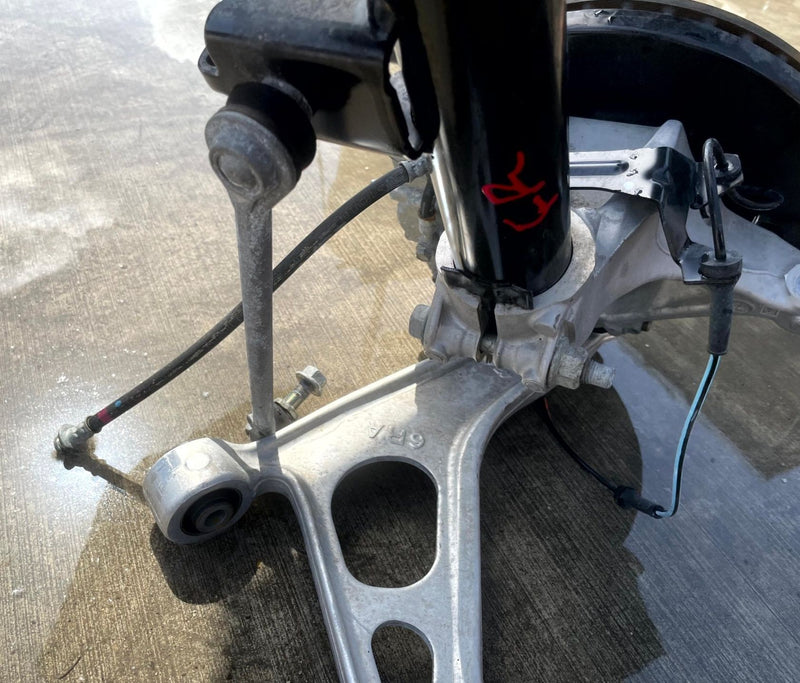 Load image into Gallery viewer, 2024 - 2025 NISSAN ROGUE AWD FRONT RIGHT SIDE SUSPENSION KNEE ASSEMBLY # 111712
