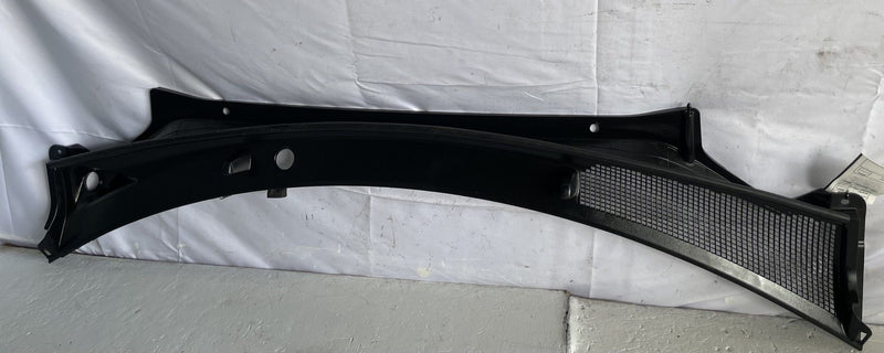 Load image into Gallery viewer, 2022-2024 HYUNDAI IONIQ 5 FRONT WINDSHIELD WIPER COWL PANEL COVER GRILLE #107293
