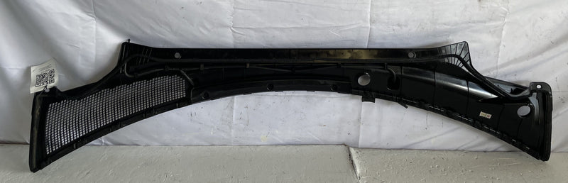 Load image into Gallery viewer, 2022-2024 HYUNDAI IONIQ 5 FRONT WINDSHIELD WIPER COWL PANEL COVER GRILLE #107293
