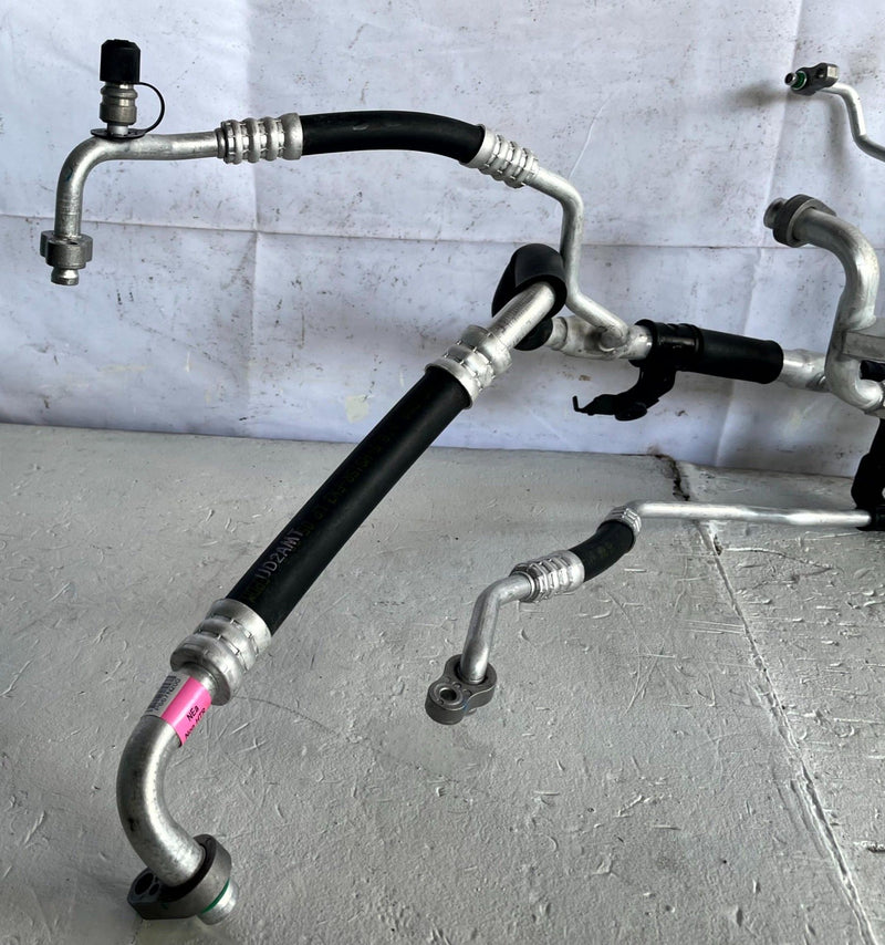 Load image into Gallery viewer, 22-25 HYUNDAI IONIQ 5 AC AIR CONDITIONING SUCTION &amp; LIQUID LINE HOSE TUBE 109131
