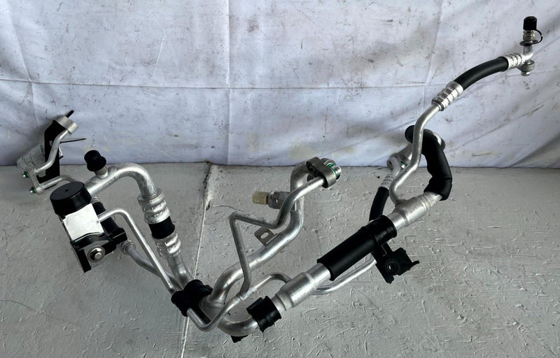 Load image into Gallery viewer, 22-25 HYUNDAI IONIQ 5 AC AIR CONDITIONING SUCTION &amp; LIQUID LINE HOSE TUBE 109131
