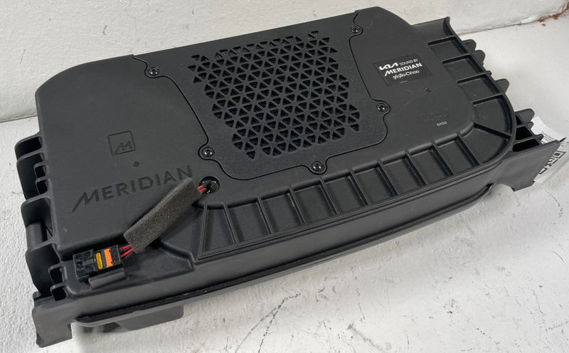 Load image into Gallery viewer, 2022-2025 KIA EV6 SUB WOOFER SUBWOOFER BASS AUDIO SOUND SPEAKER # 109940
