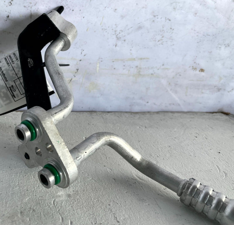 Load image into Gallery viewer, 22-25 HYUNDAI IONIQ 5 AC AIR CONDITIONING SUCTION &amp; LIQUID LINE HOSE TUBE 109131
